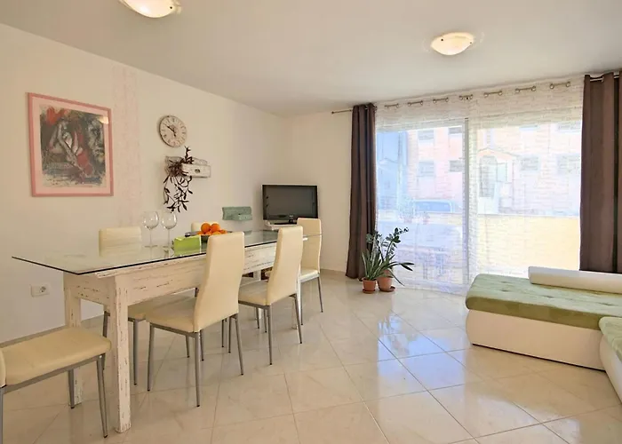 Appartement Zlatna *